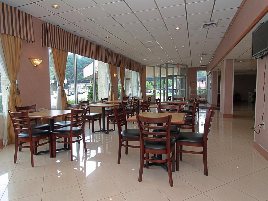Days Inn 이스턴 레스토랑 사진